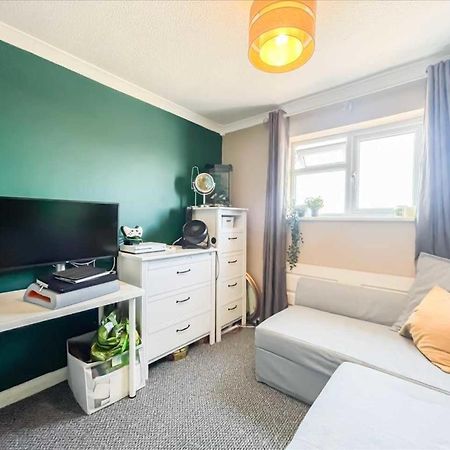 Nice, Bright & Friendly Home Хемел Хемпстед Екстериор снимка